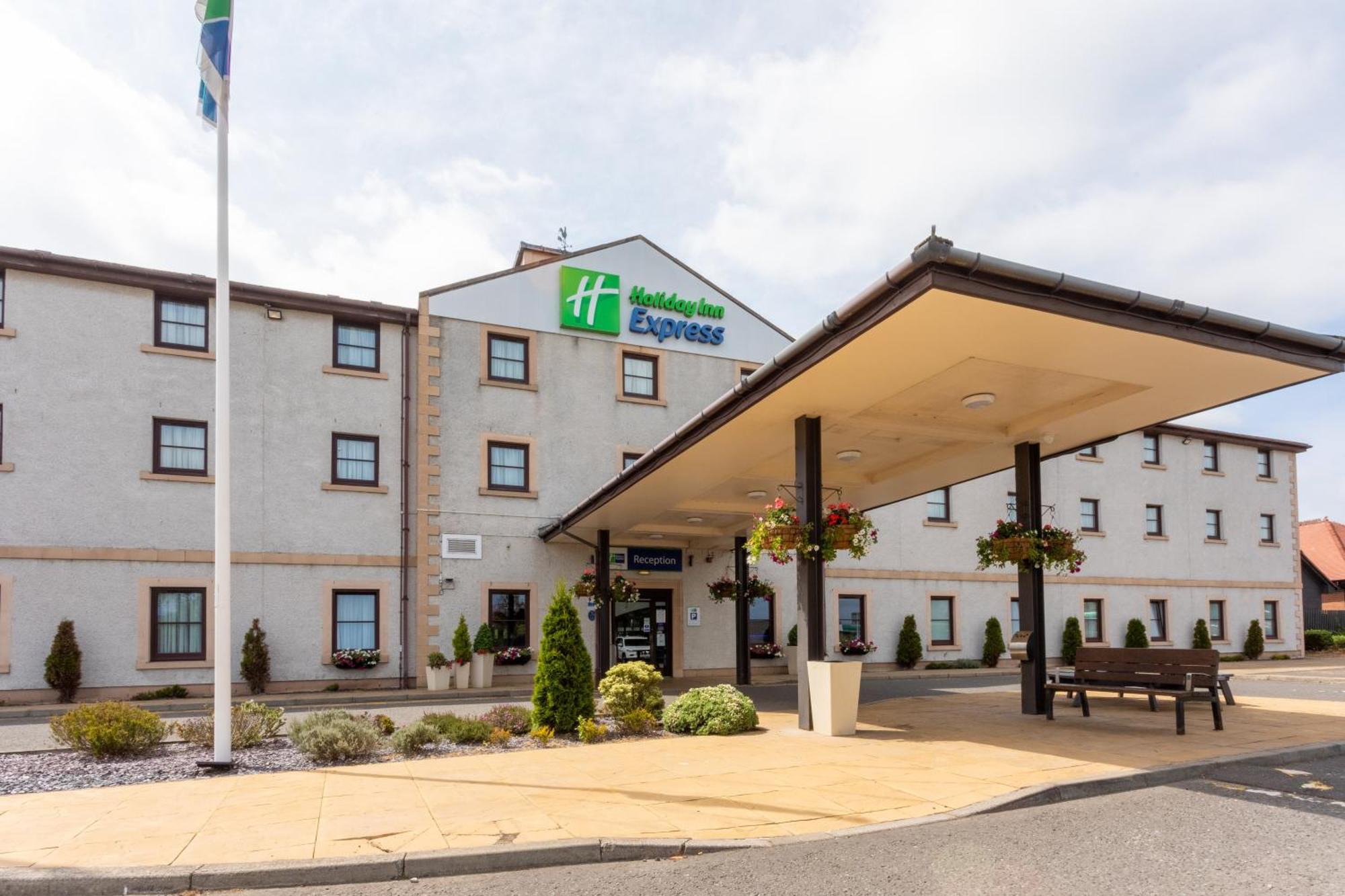 3. Holiday Inn Express Perth