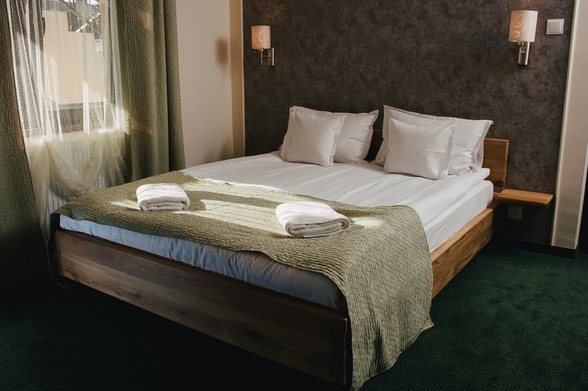 4. Flamingo Pension & Restaurant