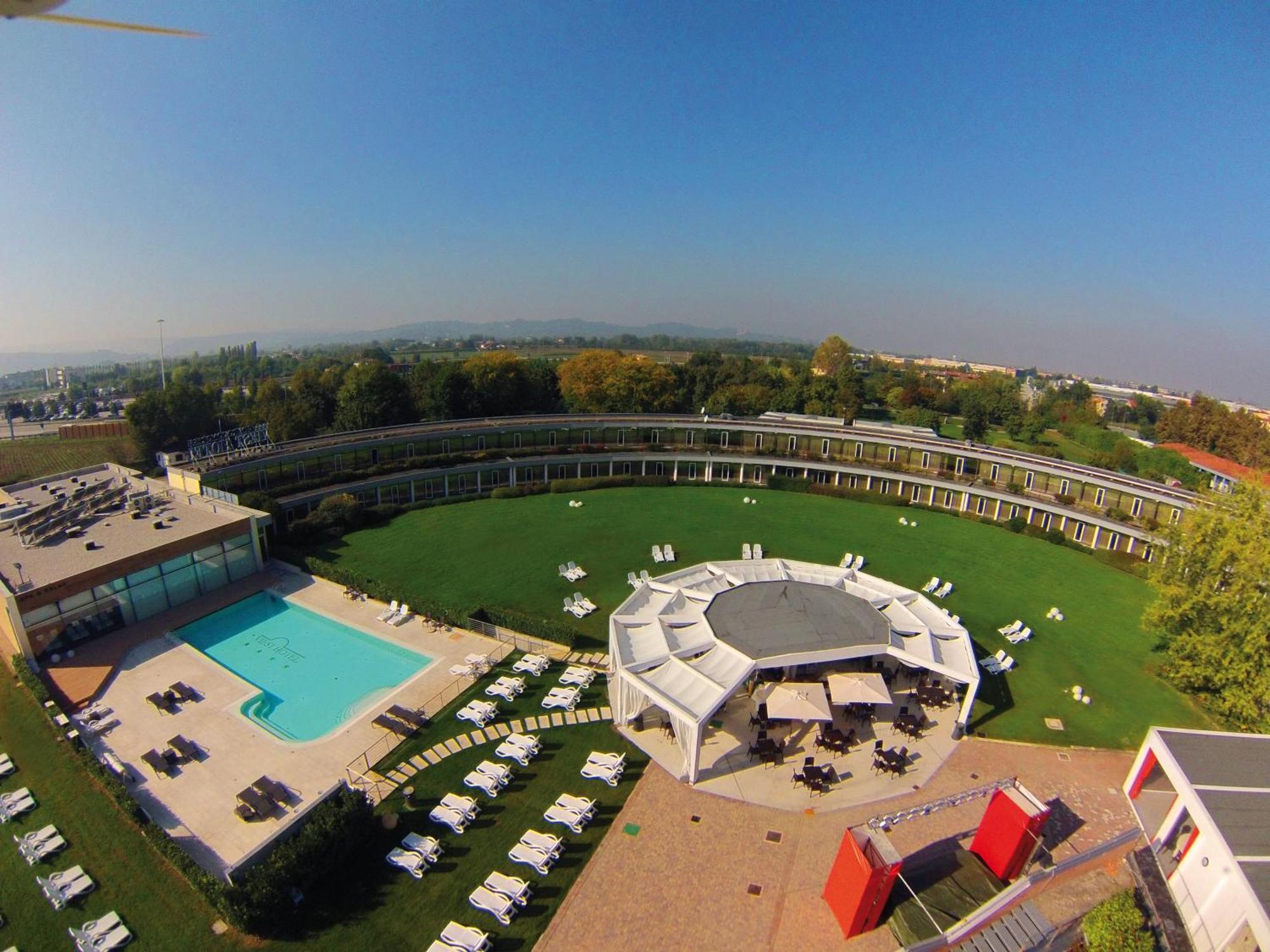 4. Viest Hotel