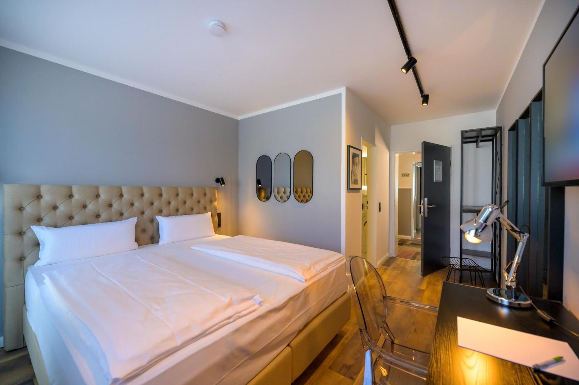 5. Nikii City Hotel