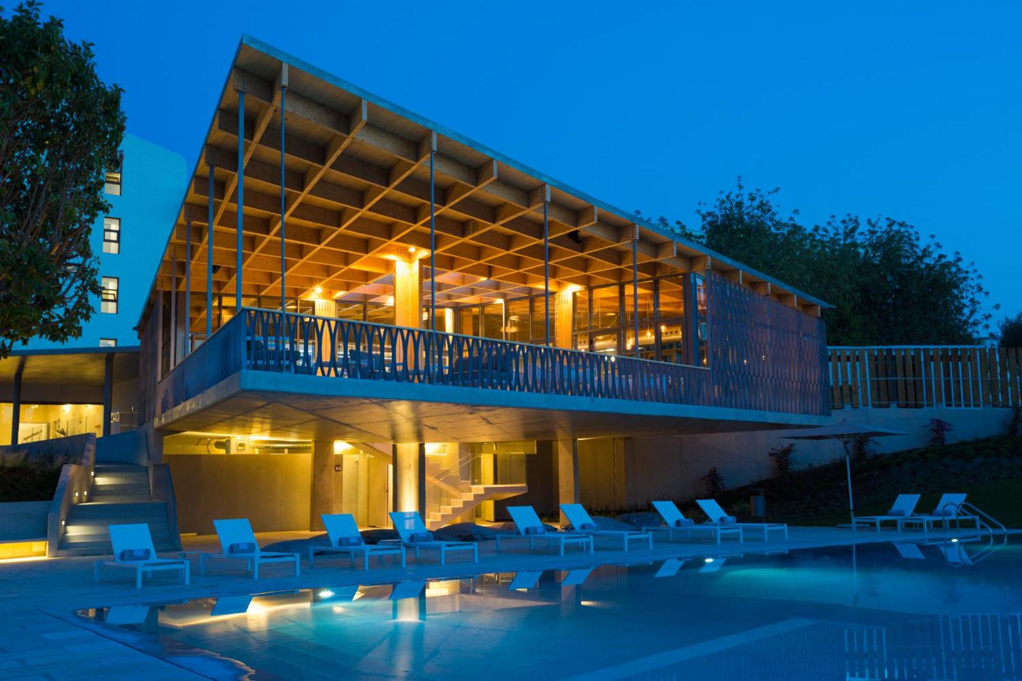 2. AP Maria Nova Lounge