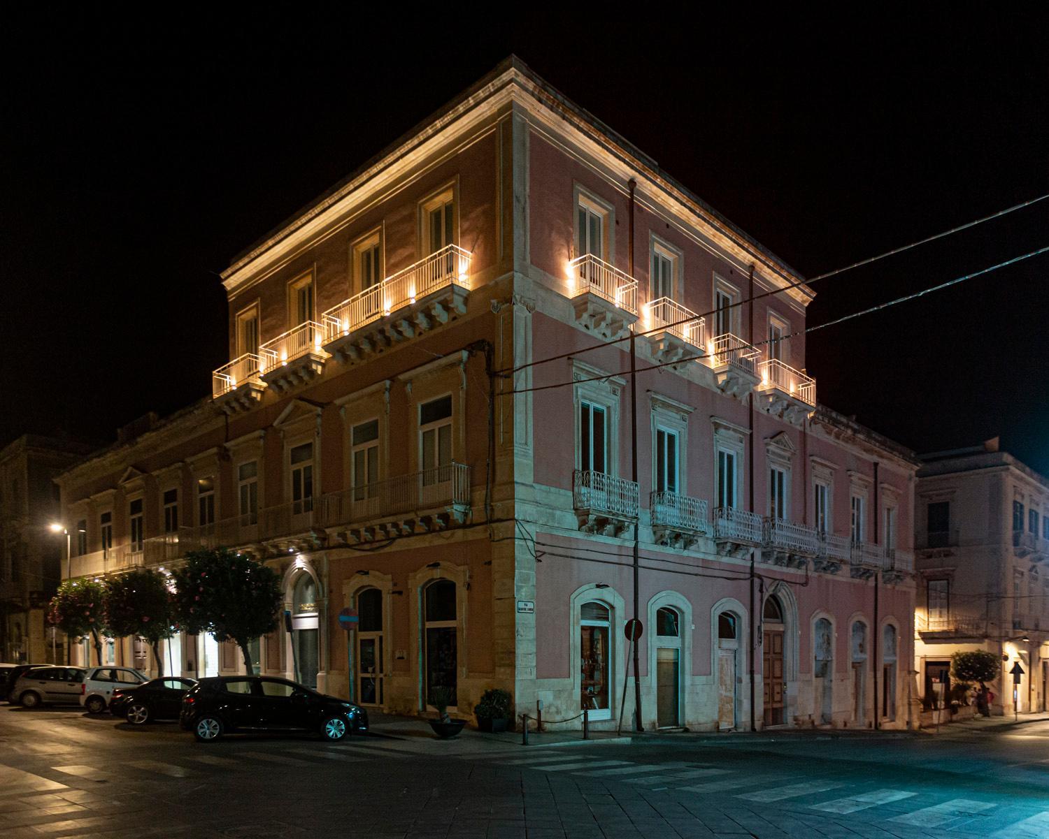 9. Apollo Suite