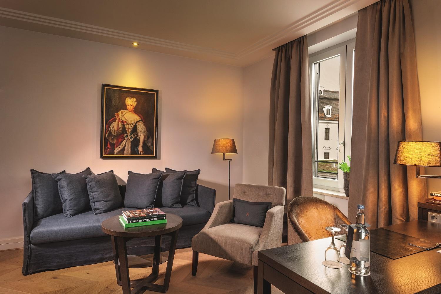 3. Hotel Maximilian’s