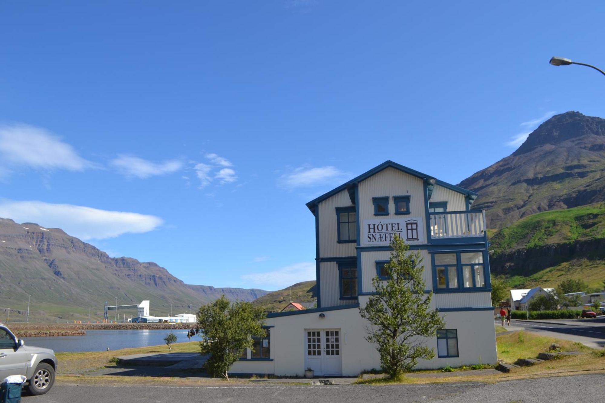 Snæfell Hotel