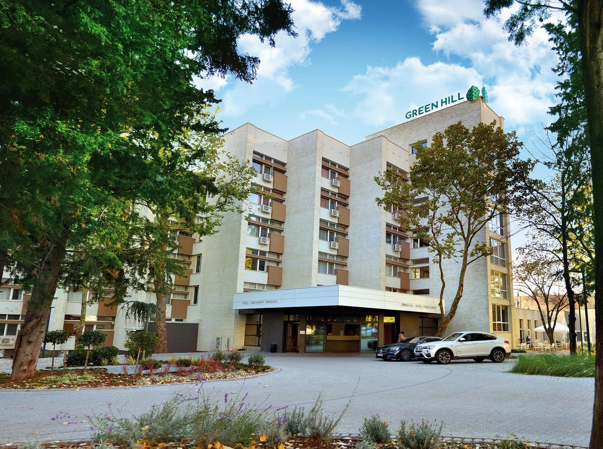 10. Green Hill Hotel