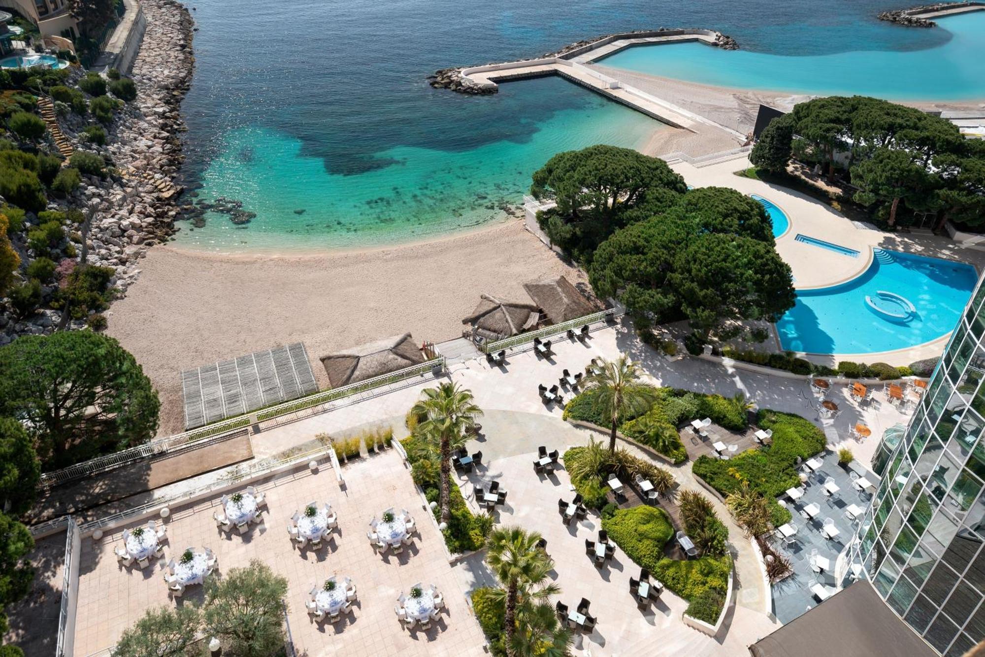 8. Le Meridien Beach Plaza