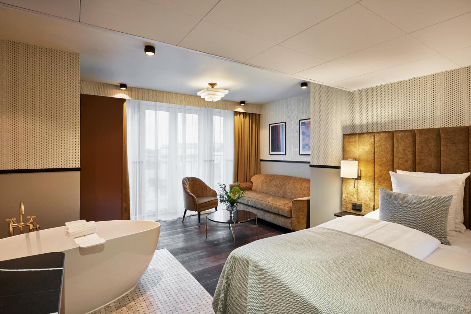 10. WIDE Hotel