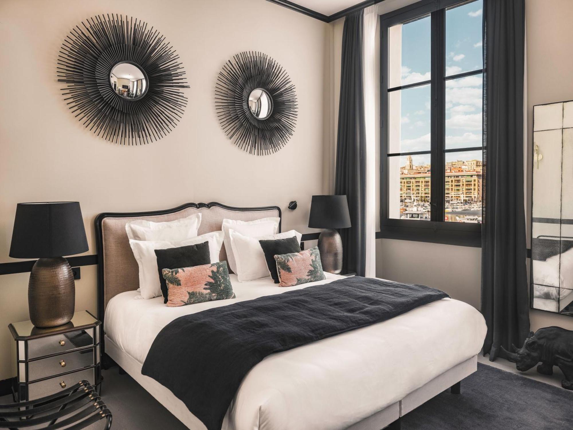 10. Maisons du Monde Hôtel & Suites