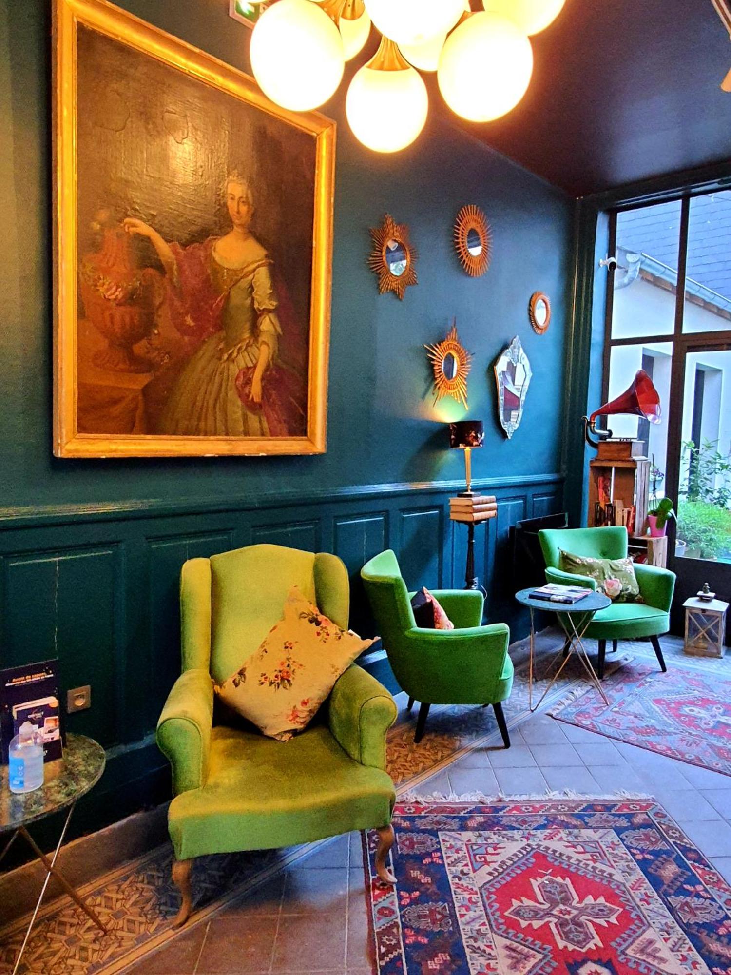 8. Hotel Du Cygne Tours