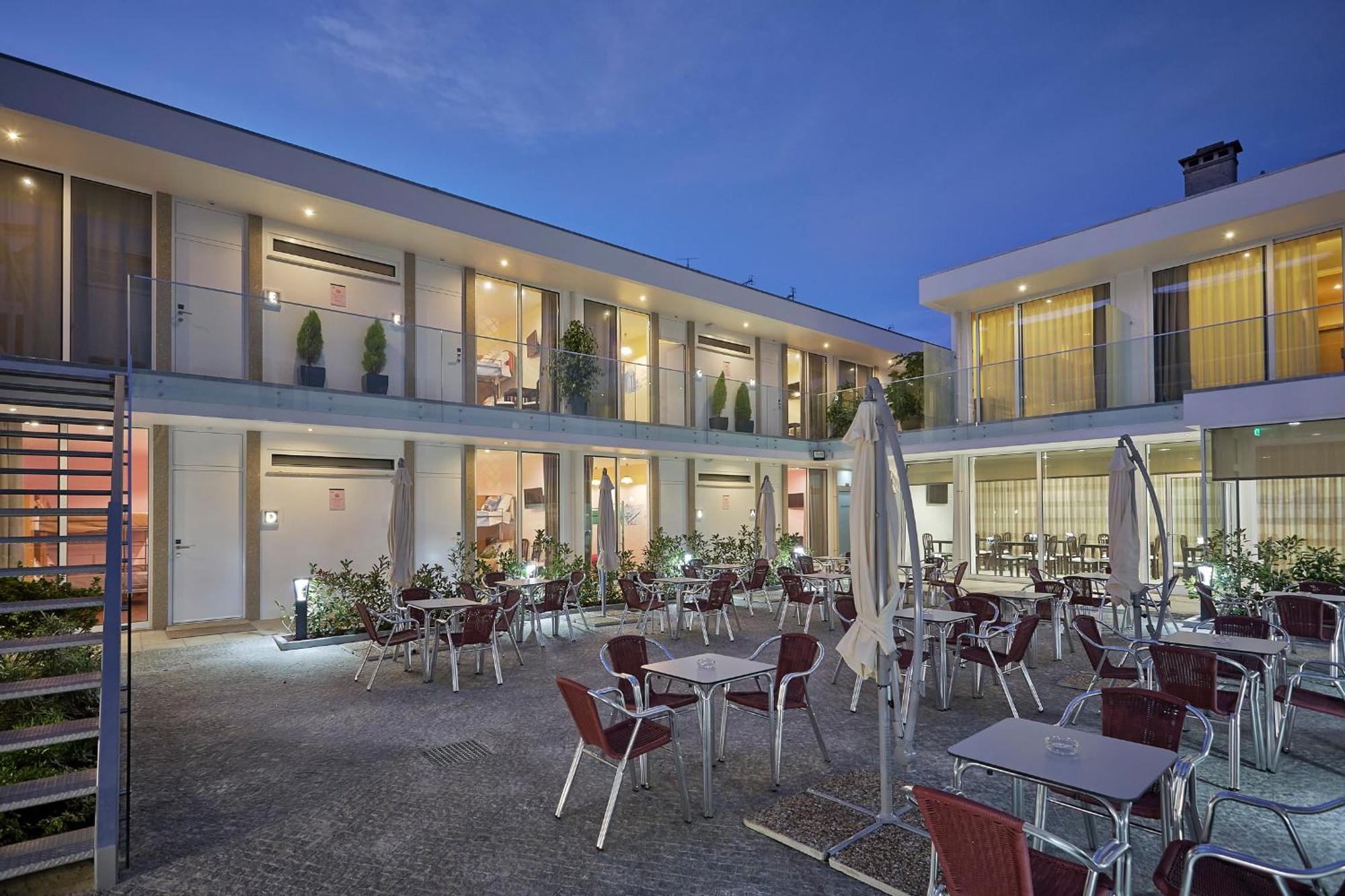 10. Welcome In - Suites & Hostel