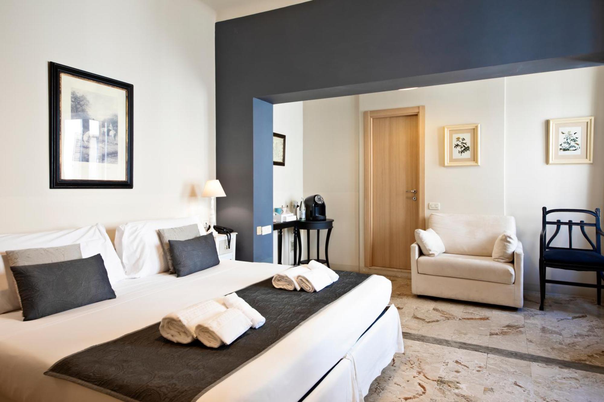 6. Hotel Broletto
