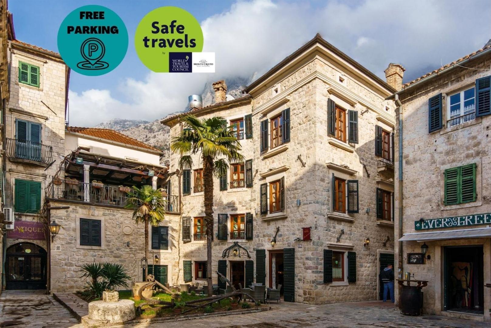 8. Hotel Tianis