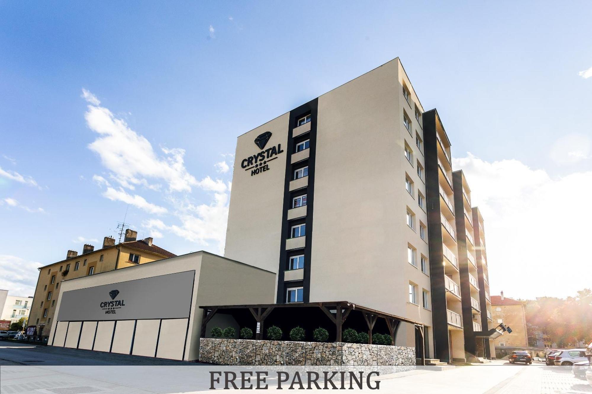 3. Hotel Crystal