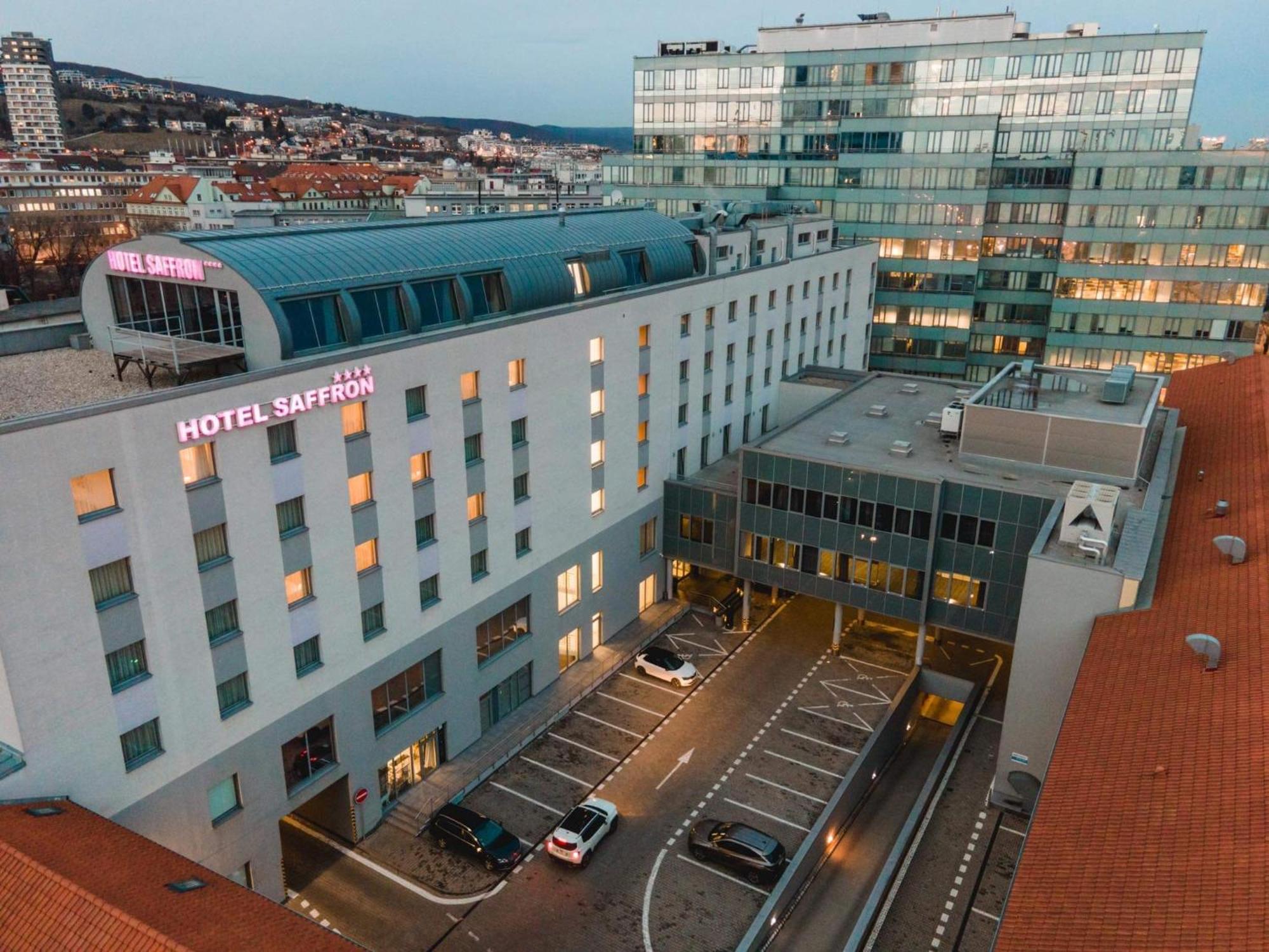 4. Hotel Saffron