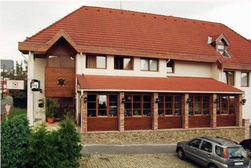 4. Il Gallo Nero (Fekete Kakas Étterem és Panzió)