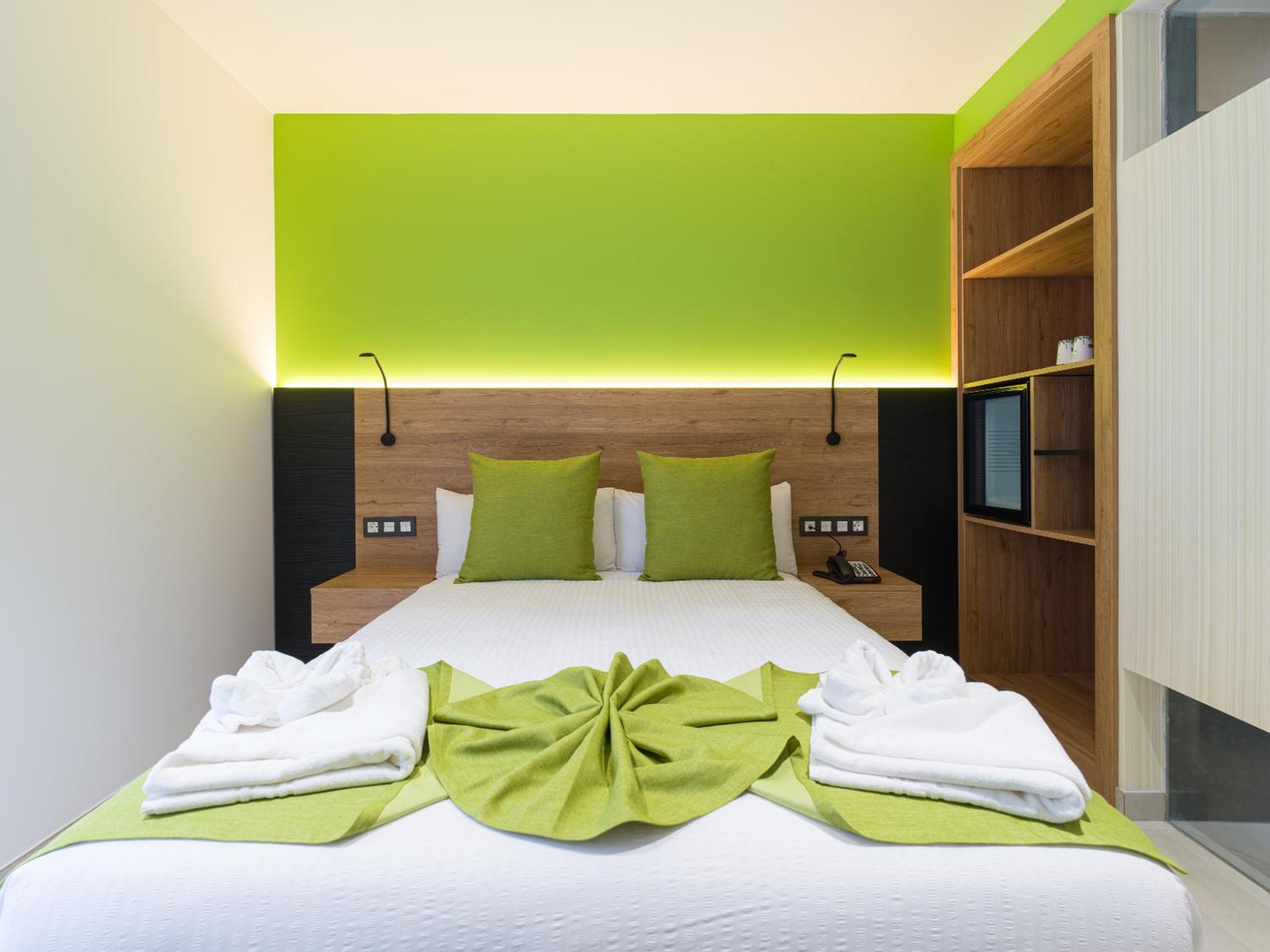 6. Hotel MG Poniente