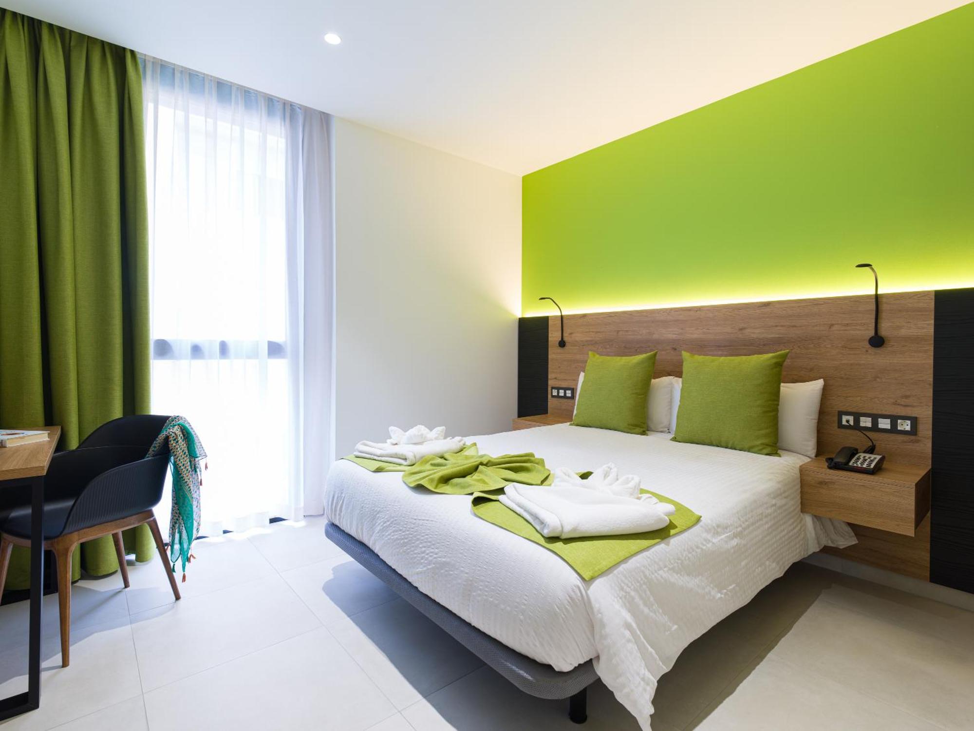 6. Hotel MG Poniente