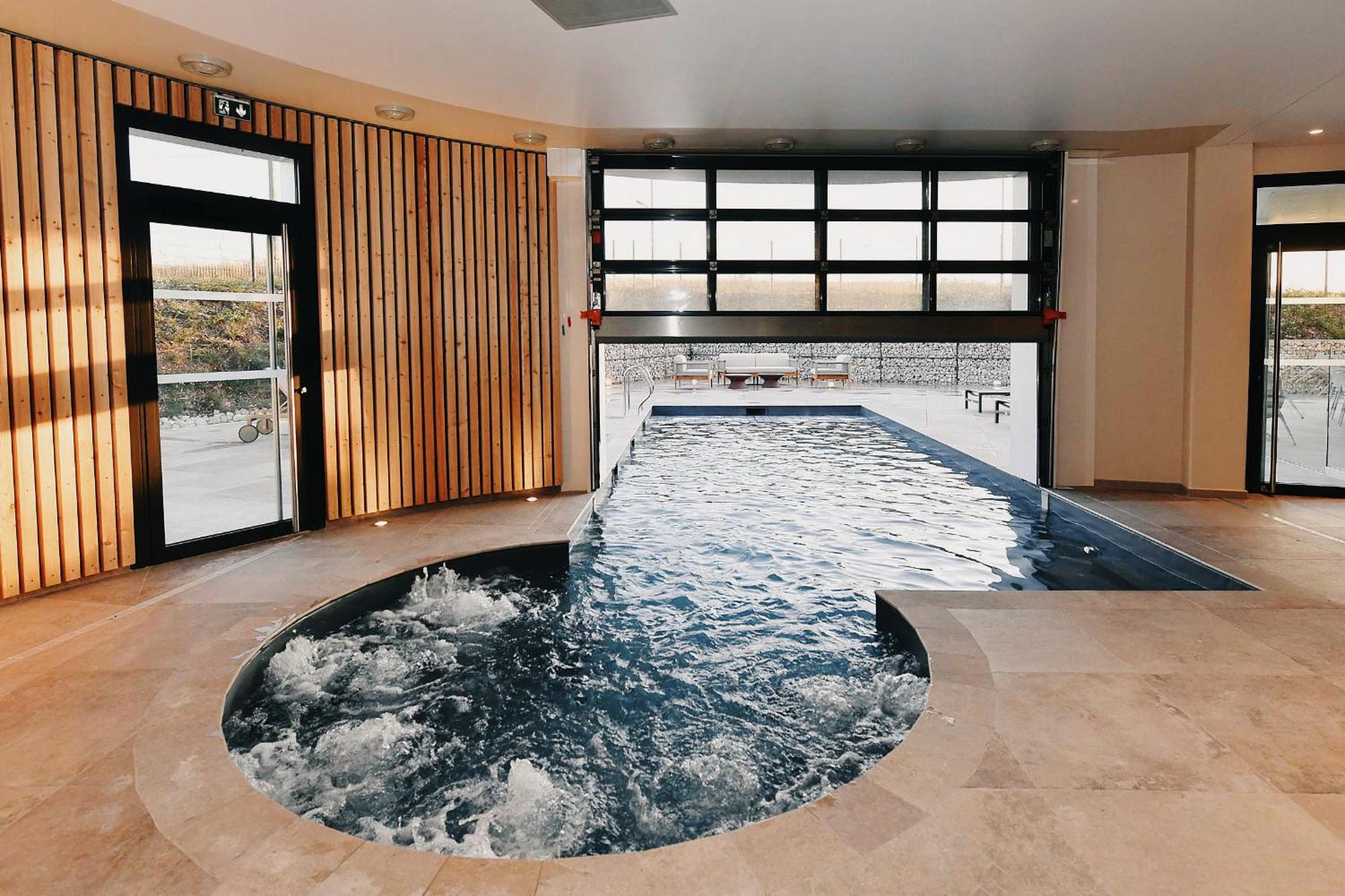 3. Golden Tulip Reims