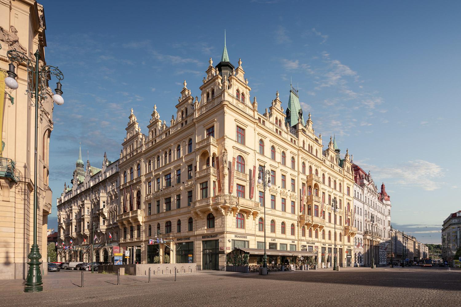 7. Kings Court