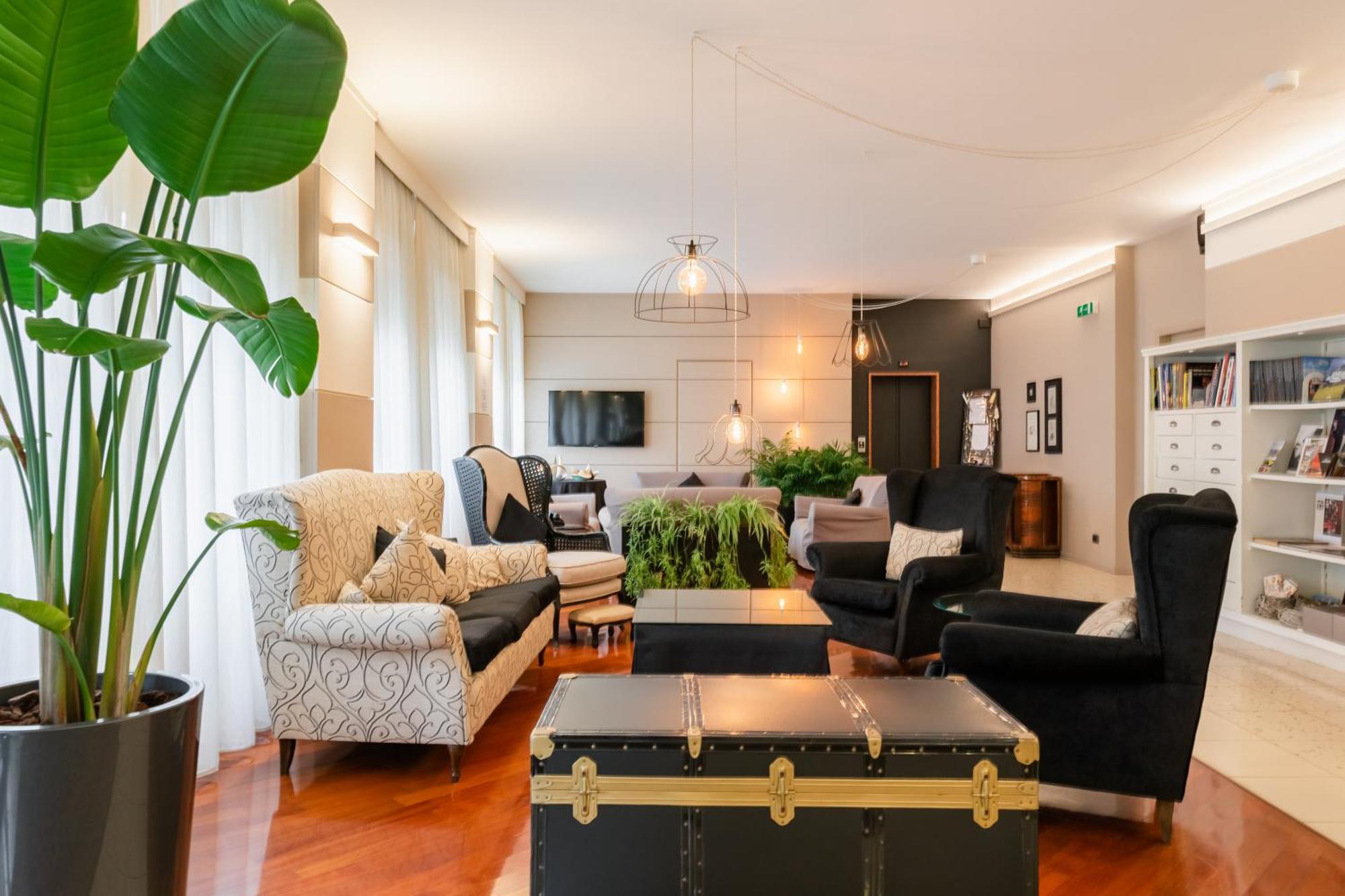 10. Hotel Globo