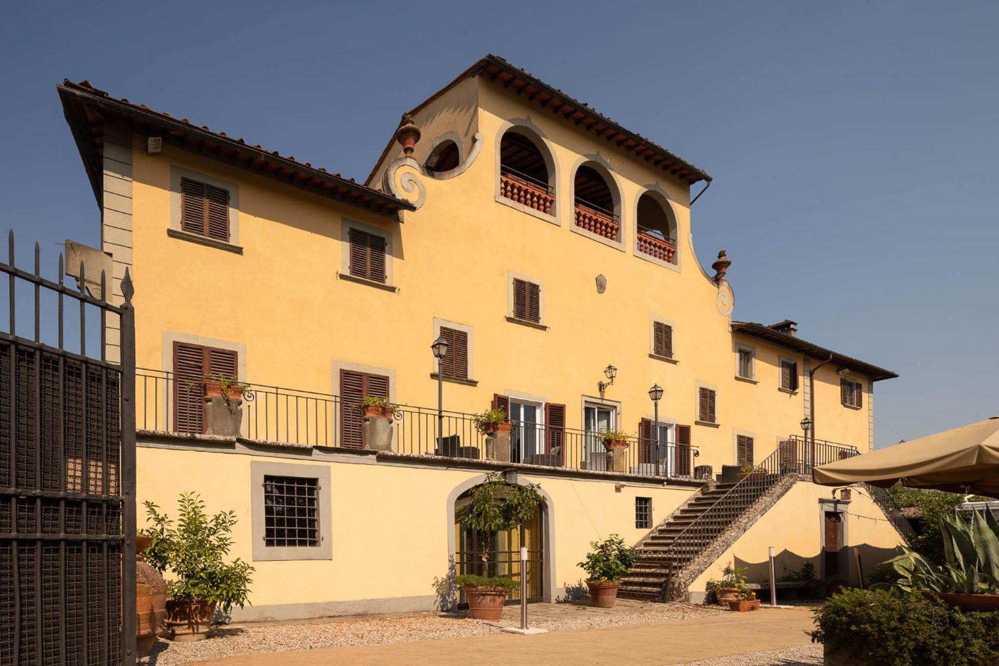 6. Villa Le Farnete