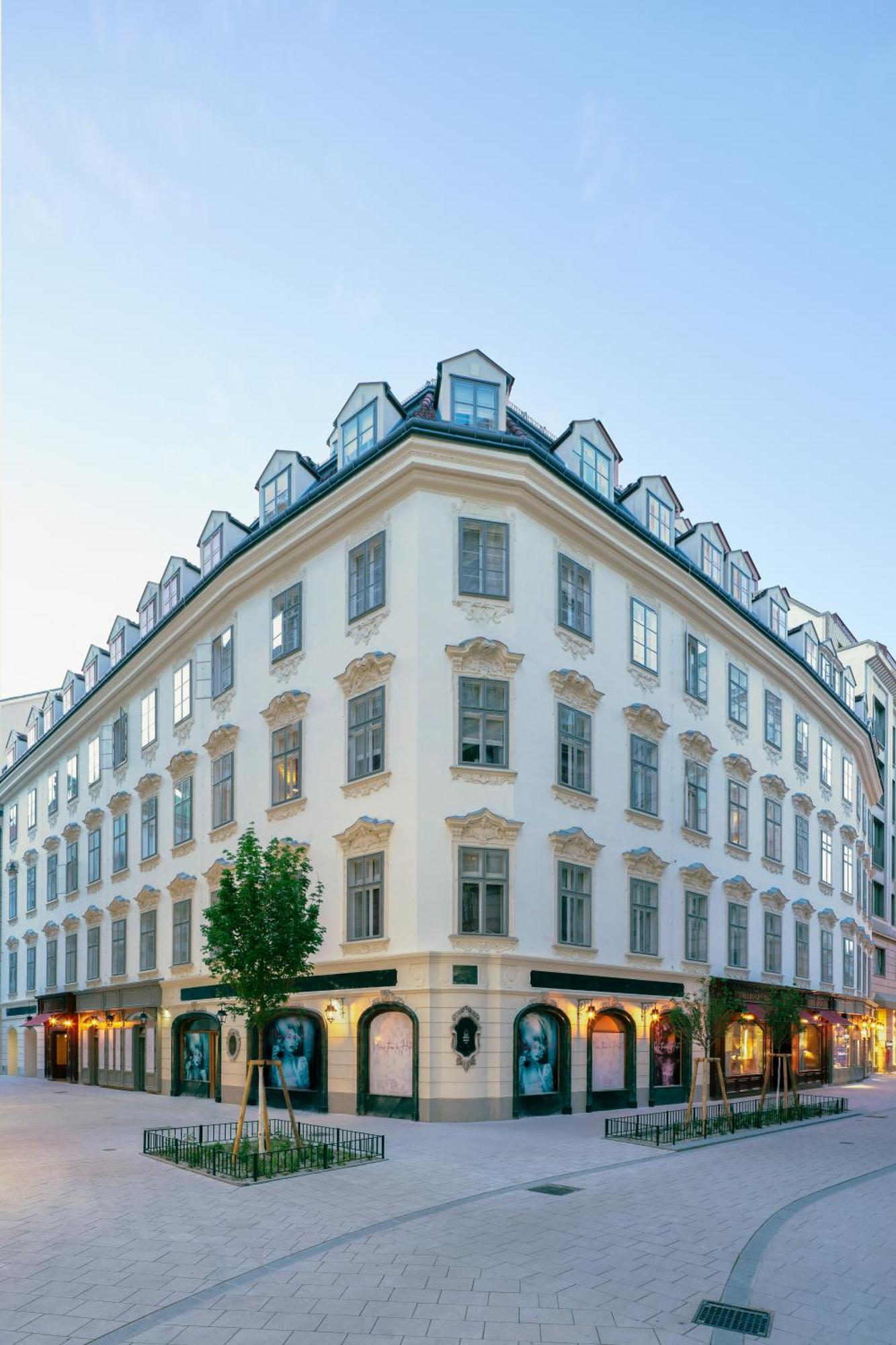 7. The Leo Grand Hotel