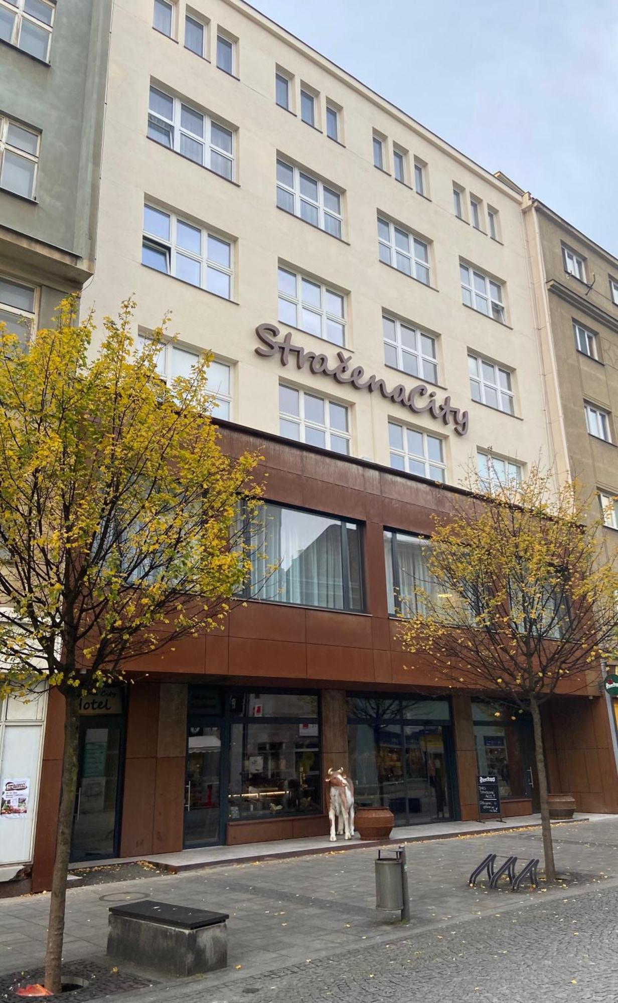 5. Hotel Stracena City