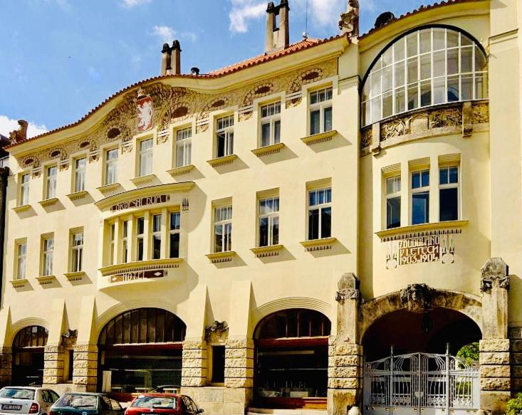 7. Apartments 4u: KAMPUS Upstairs Hradec Králové