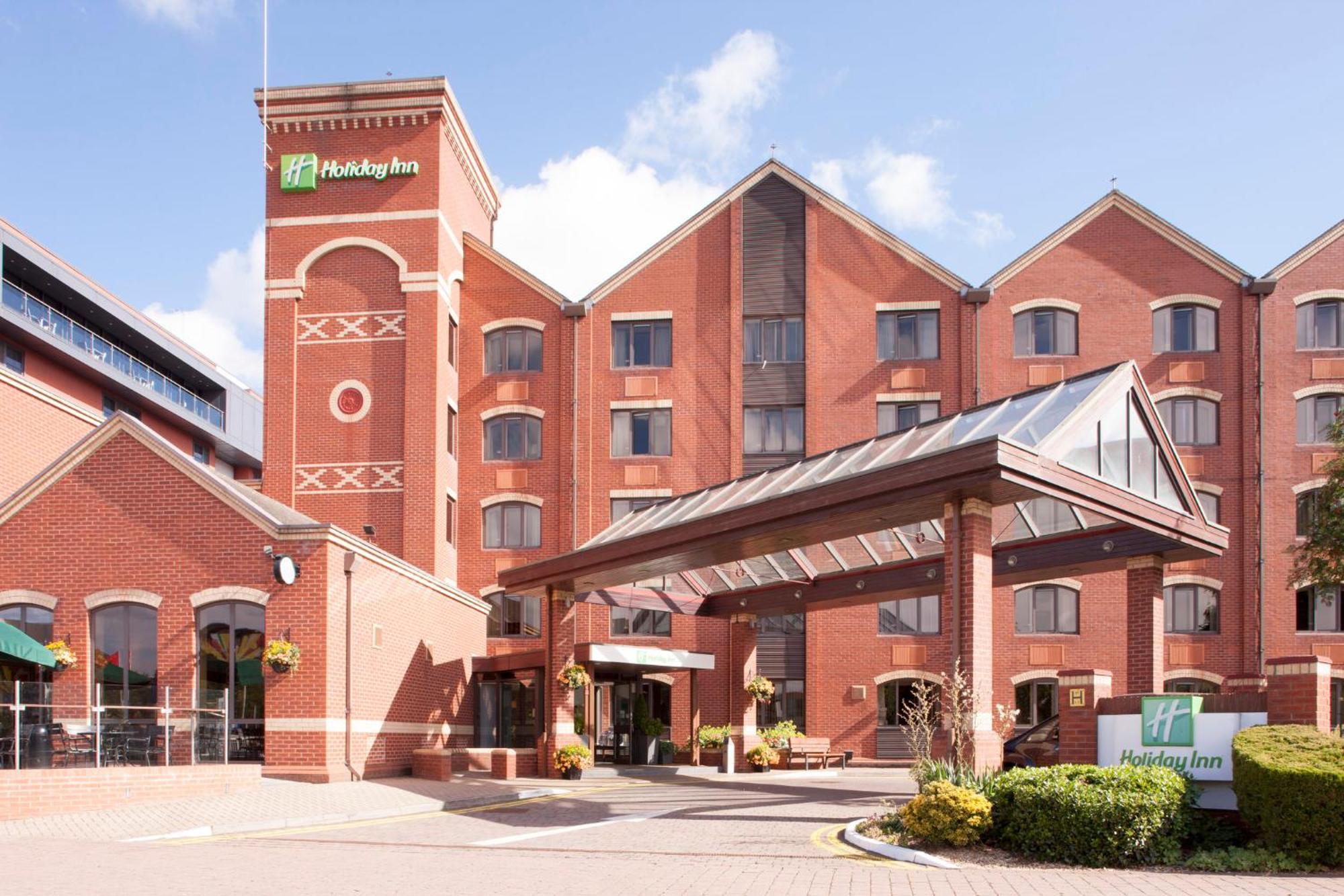 4. Holiday Inn Lincoln