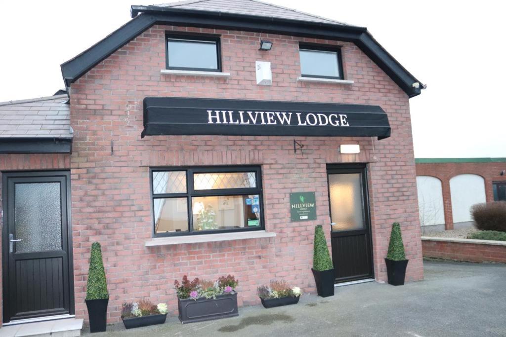 4. Hillview Lodge