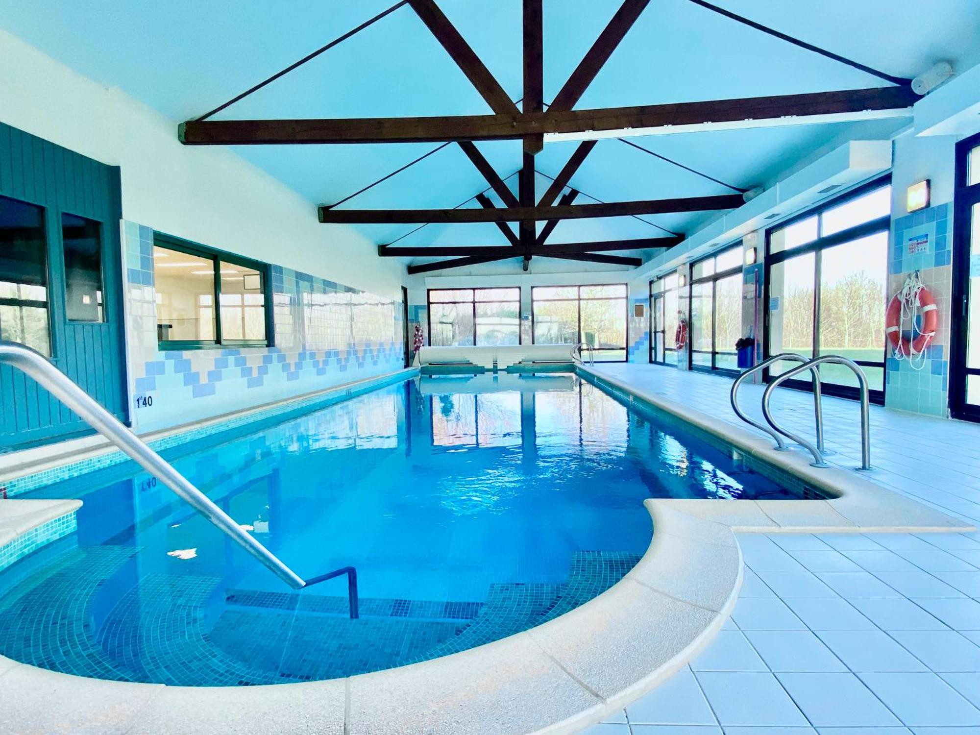 2. Holiday Inn Calais Coquelles