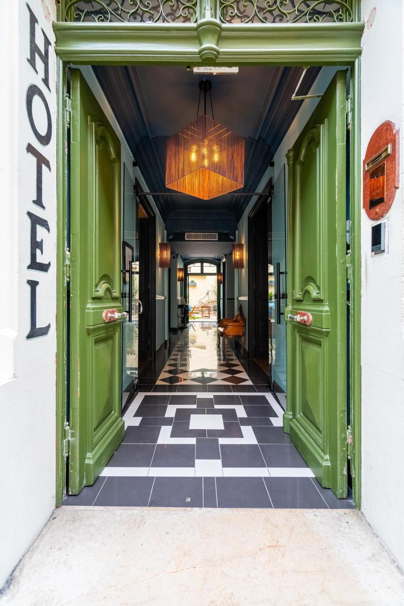 1. L'Hôtel Vendome