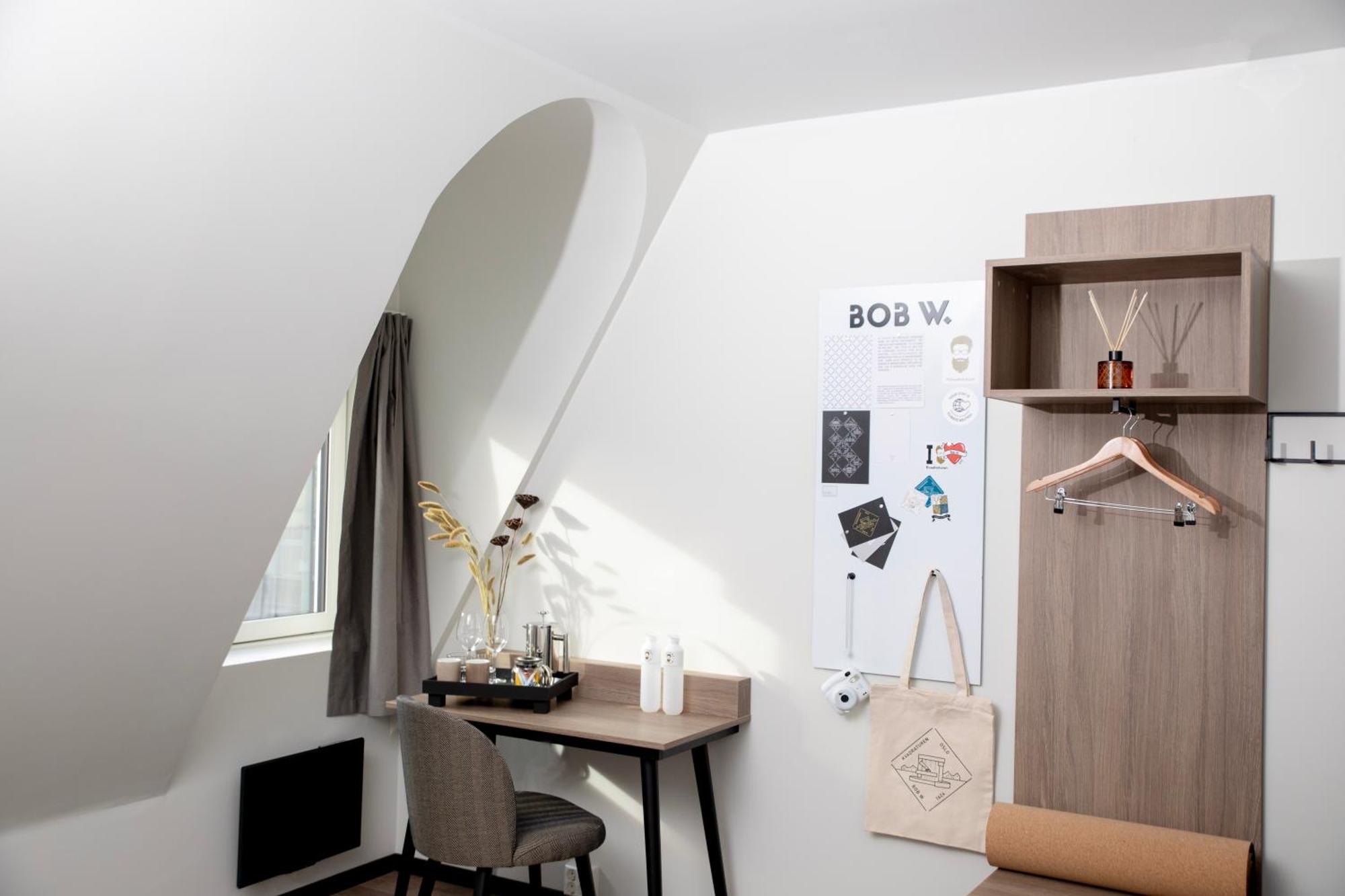 10. Bob W Sentralen