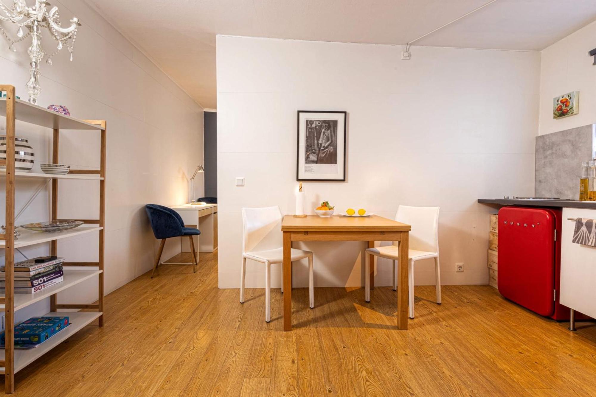 Downtown Sanctuary with Private Entrance