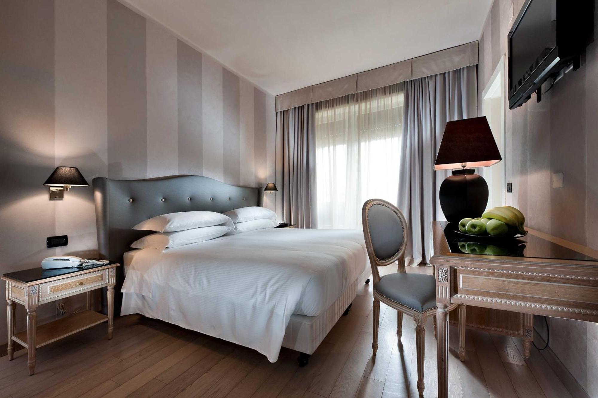 2. Hotel Ambasciatori