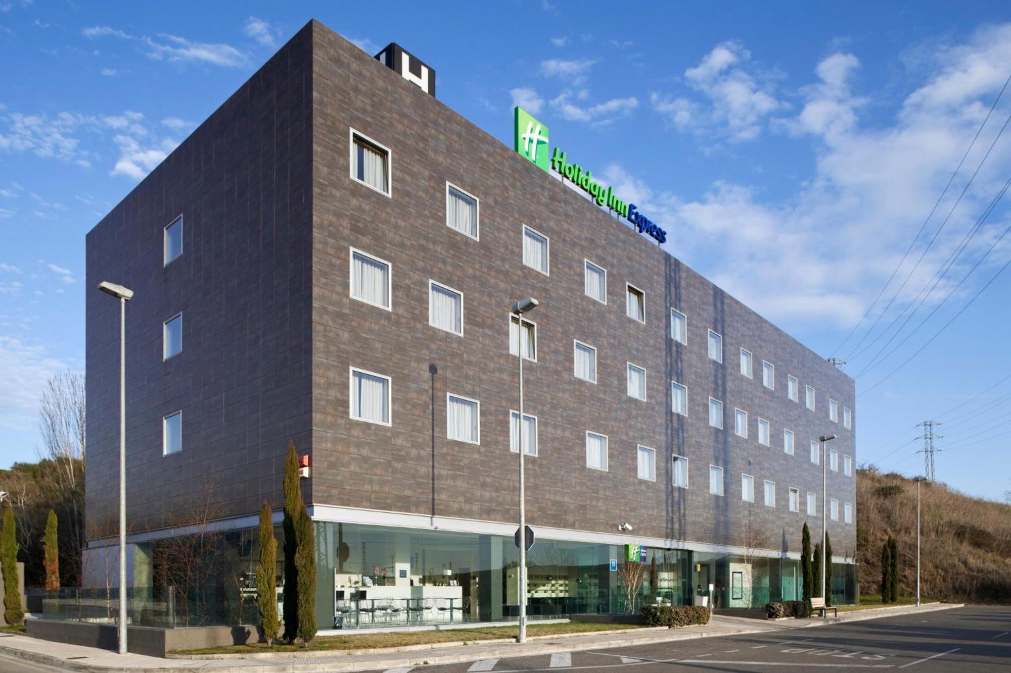 8. Holiday Inn Express Pamplona