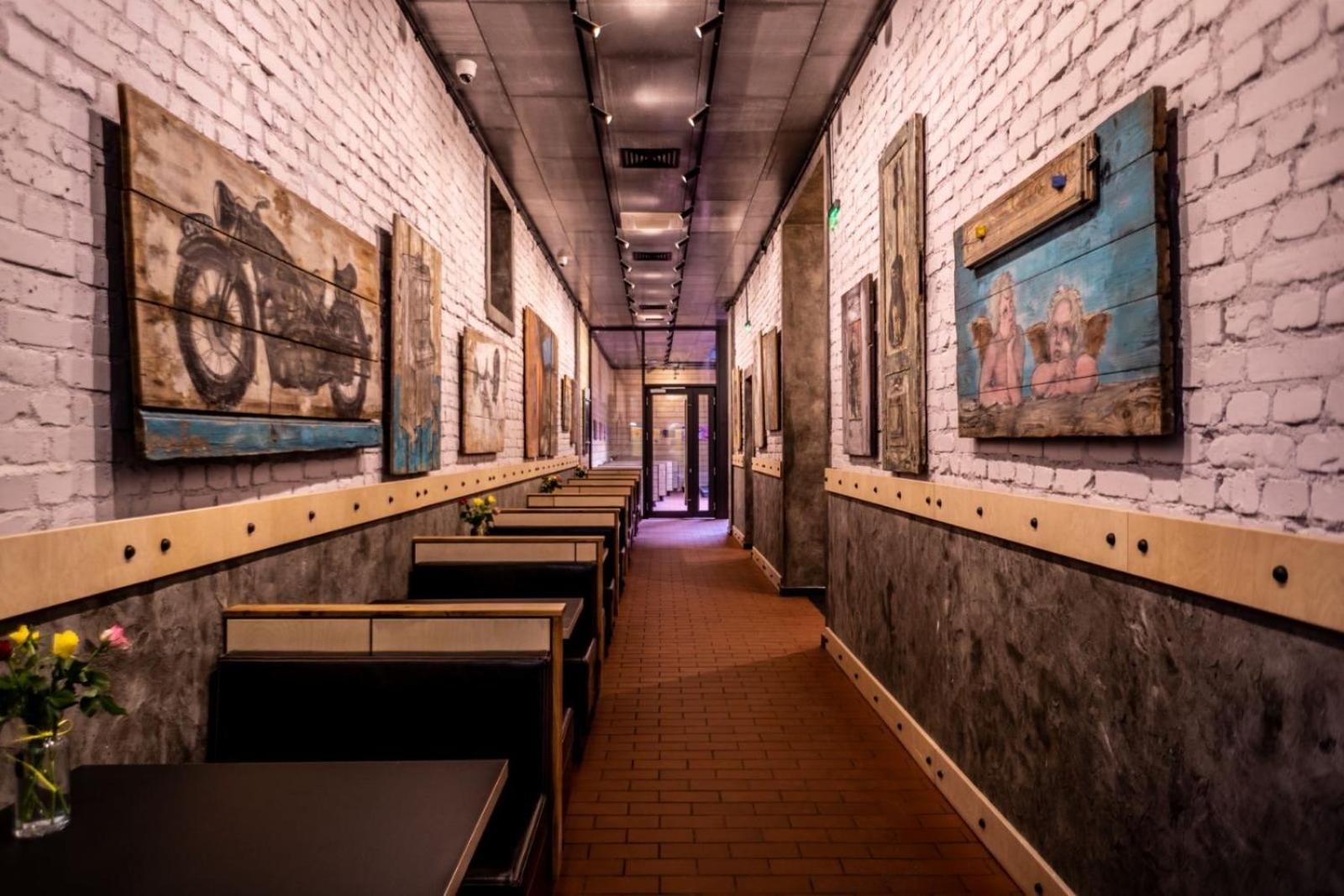 8. Art Hotel 158