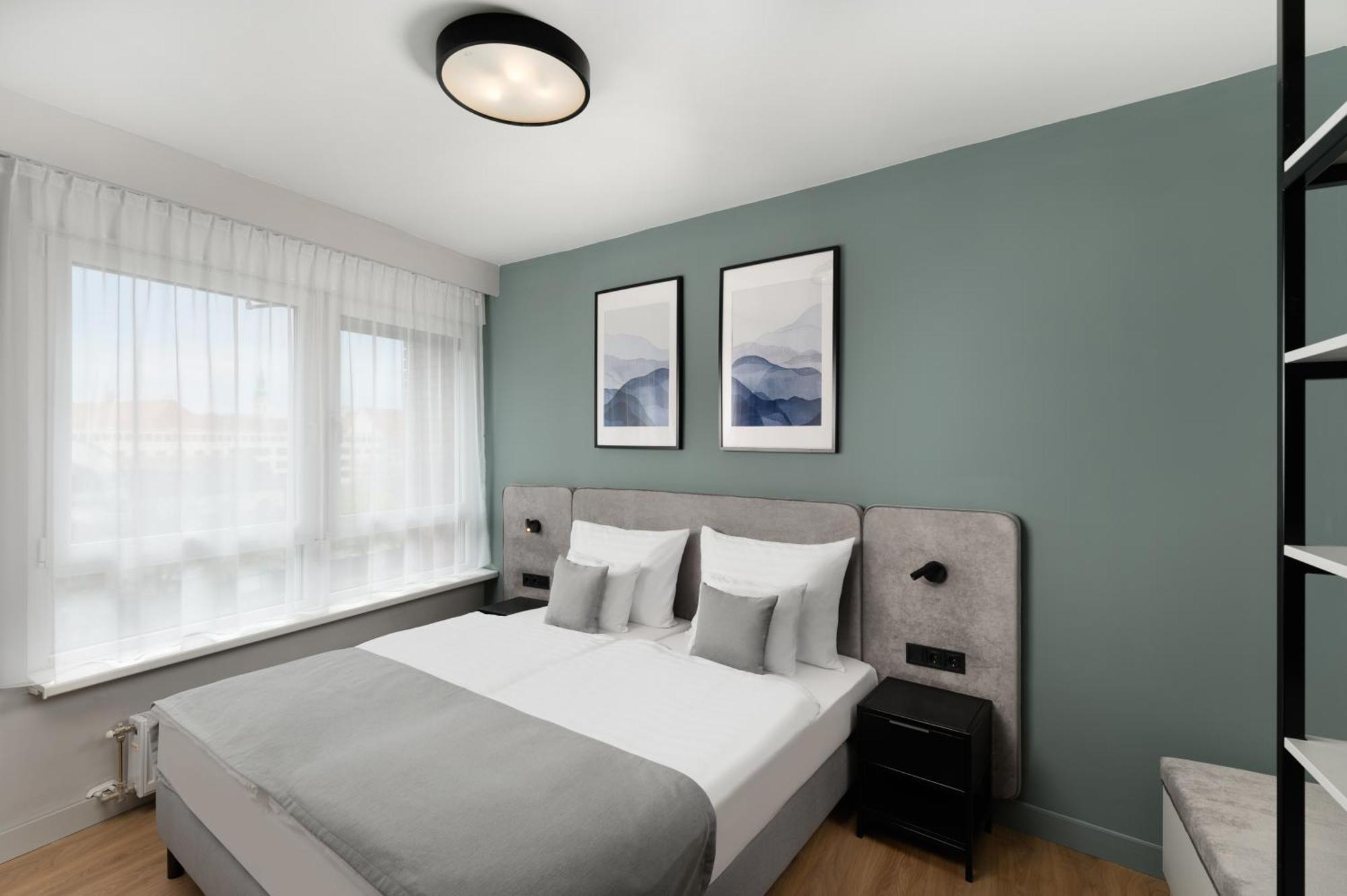 8. Florin Apart Hotel