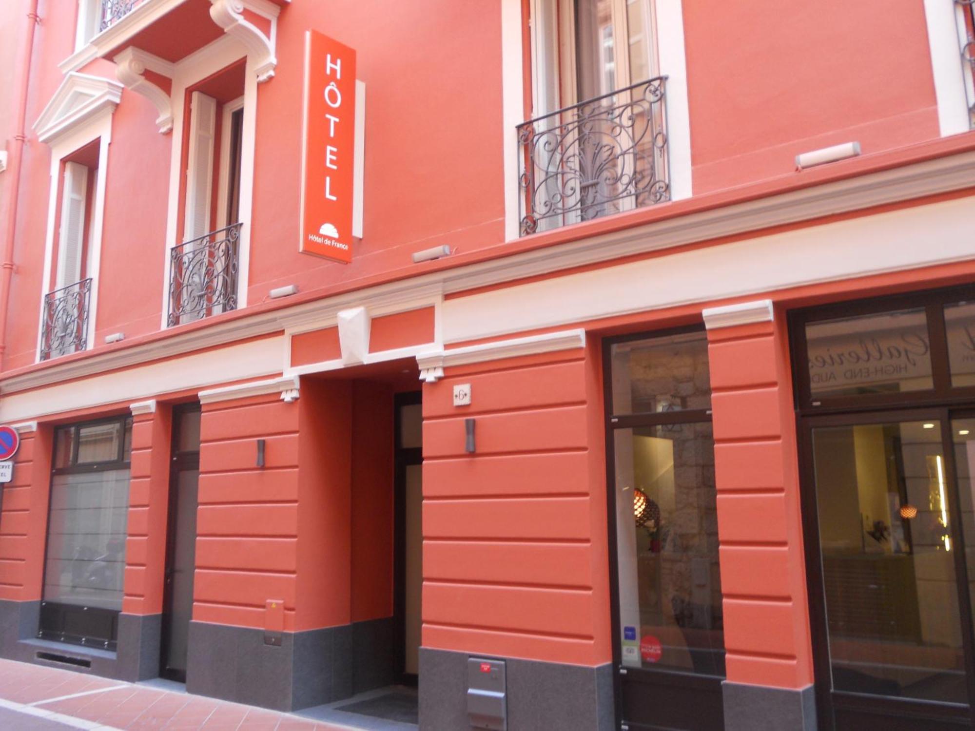 10. Hotel De France