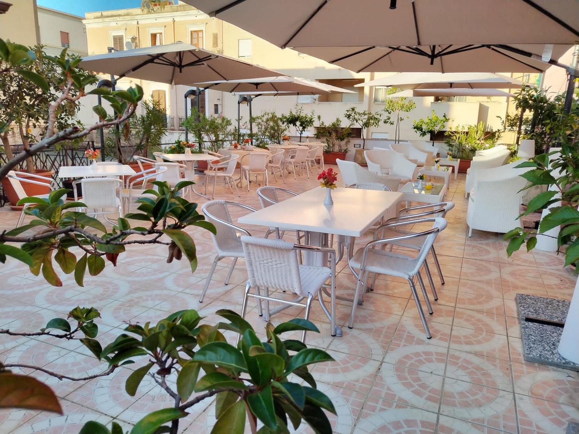 3. Hotel Trinacria