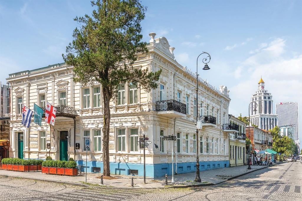 8. Boulevard Batumi Hotel