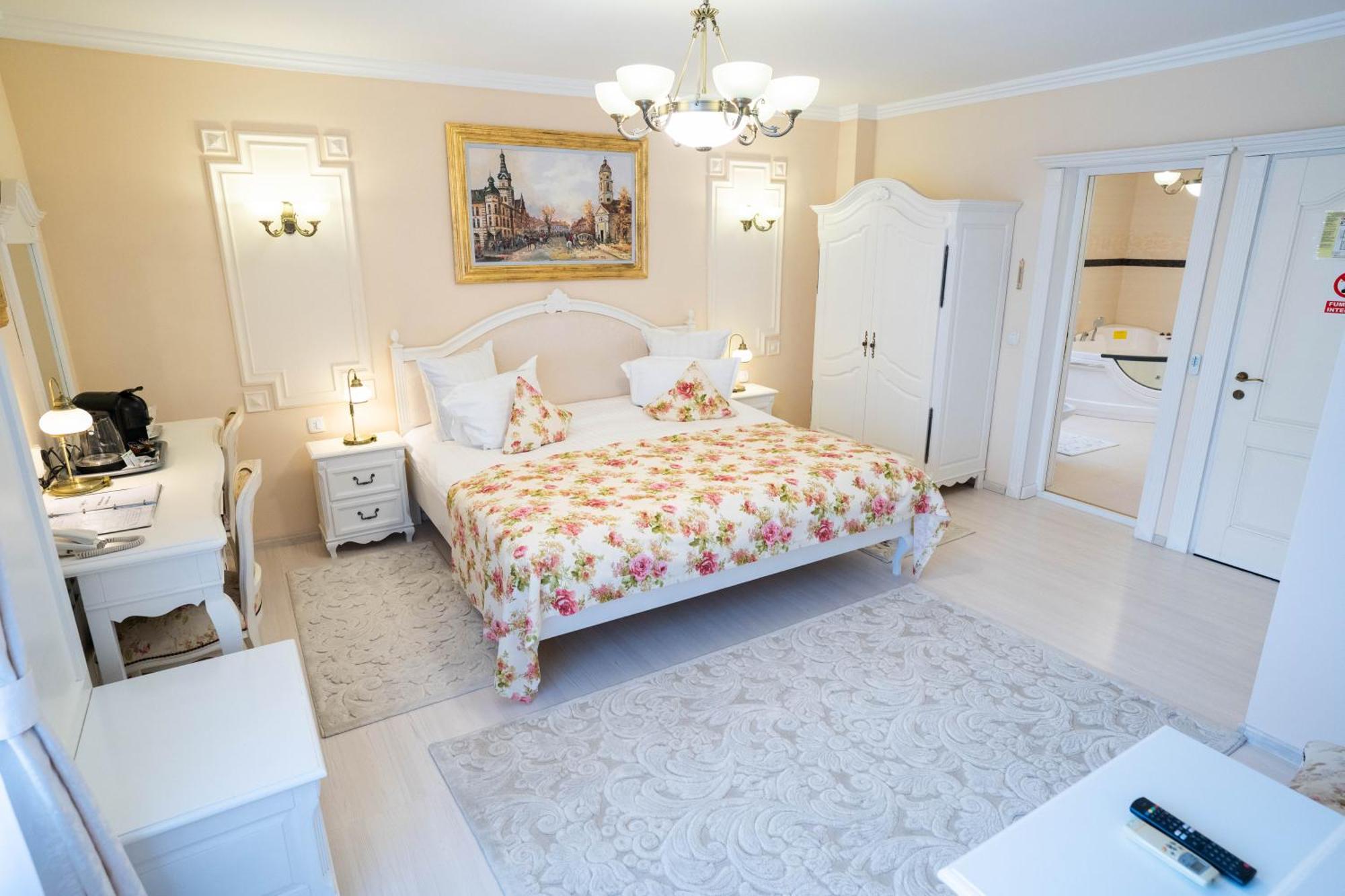 9. Villa Alice