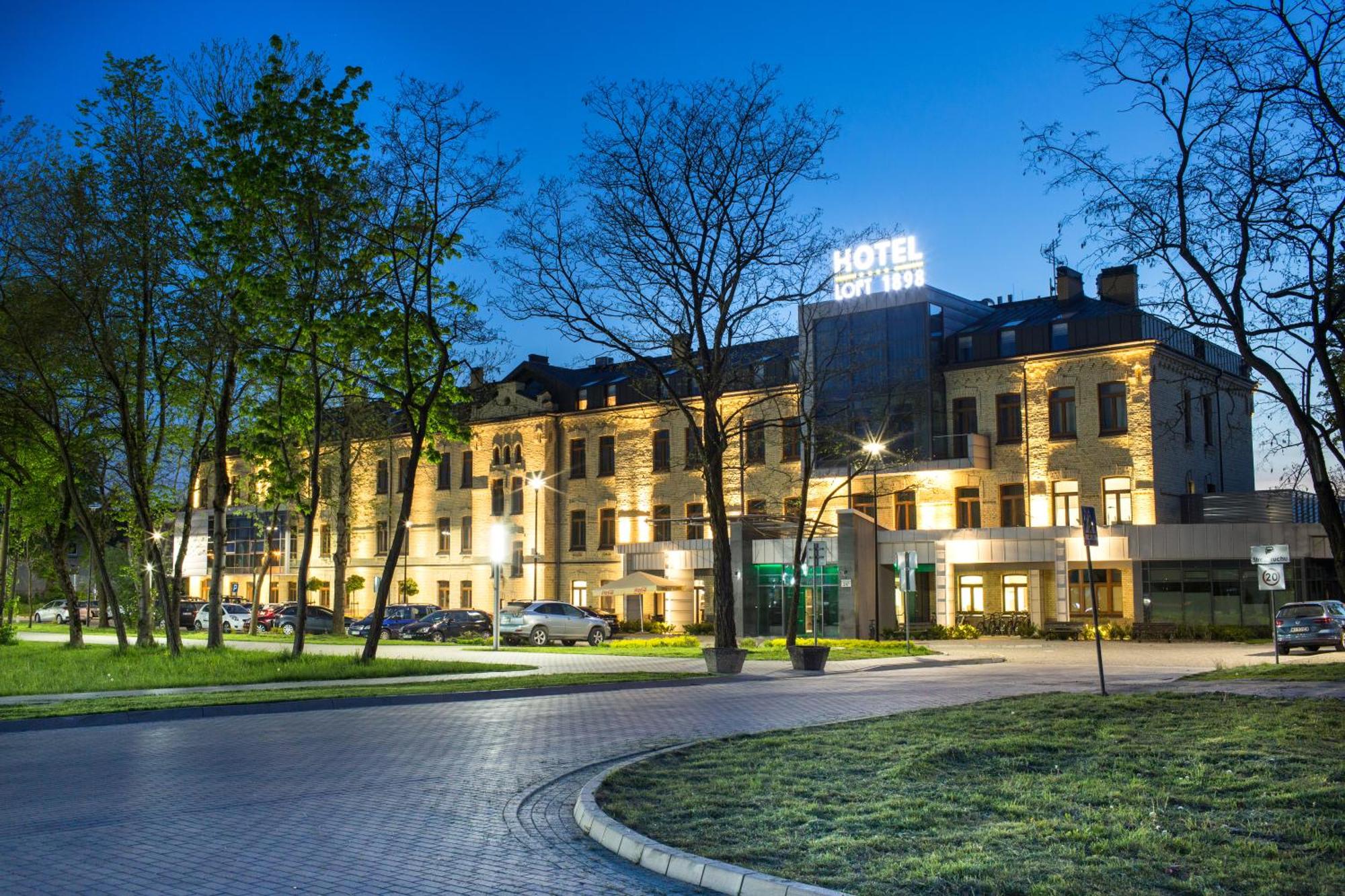 5. Velvet Hotel & Restaurant