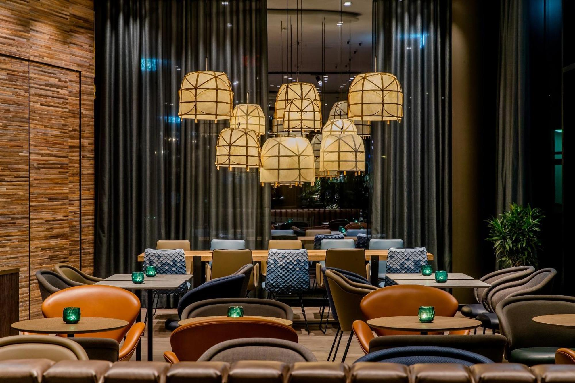 1. Motel One Bonn-Hauptbahnhof