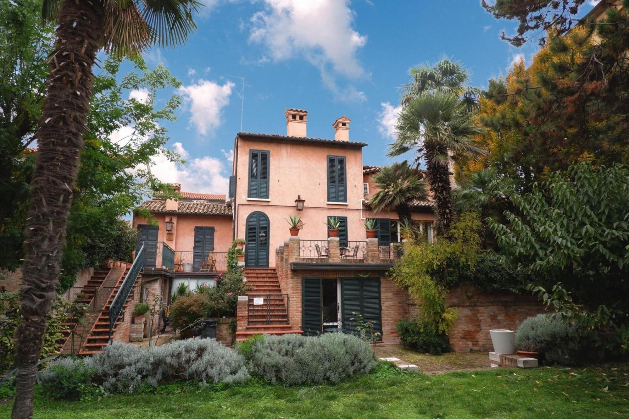 8. Ai Giardini Di San Vitale