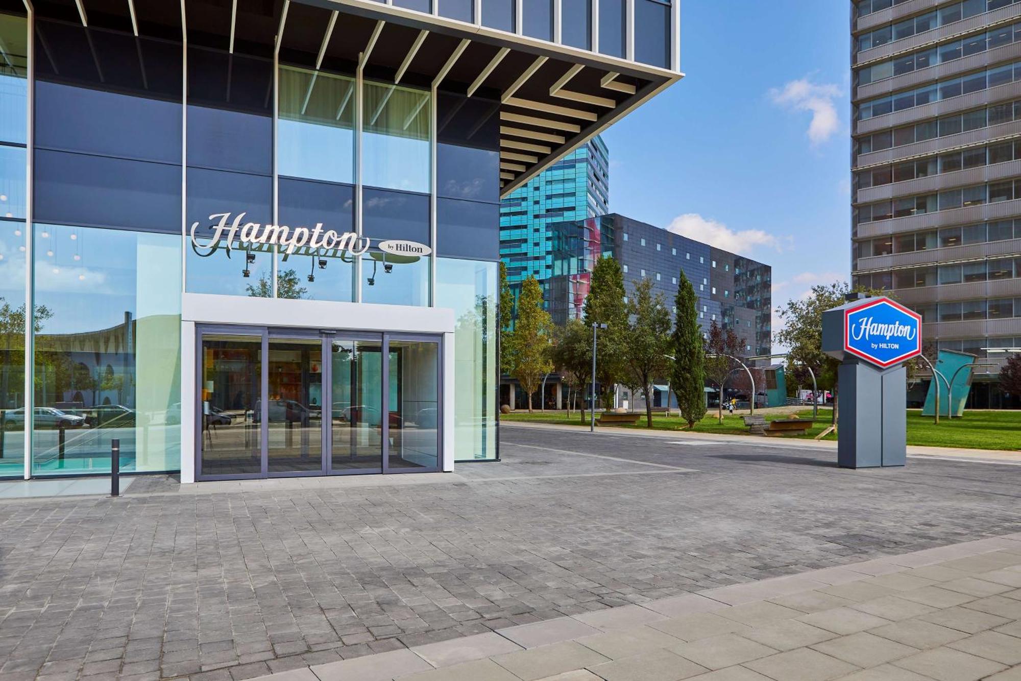 8. Hampton by Hilton Barcelona Fira Gran Via