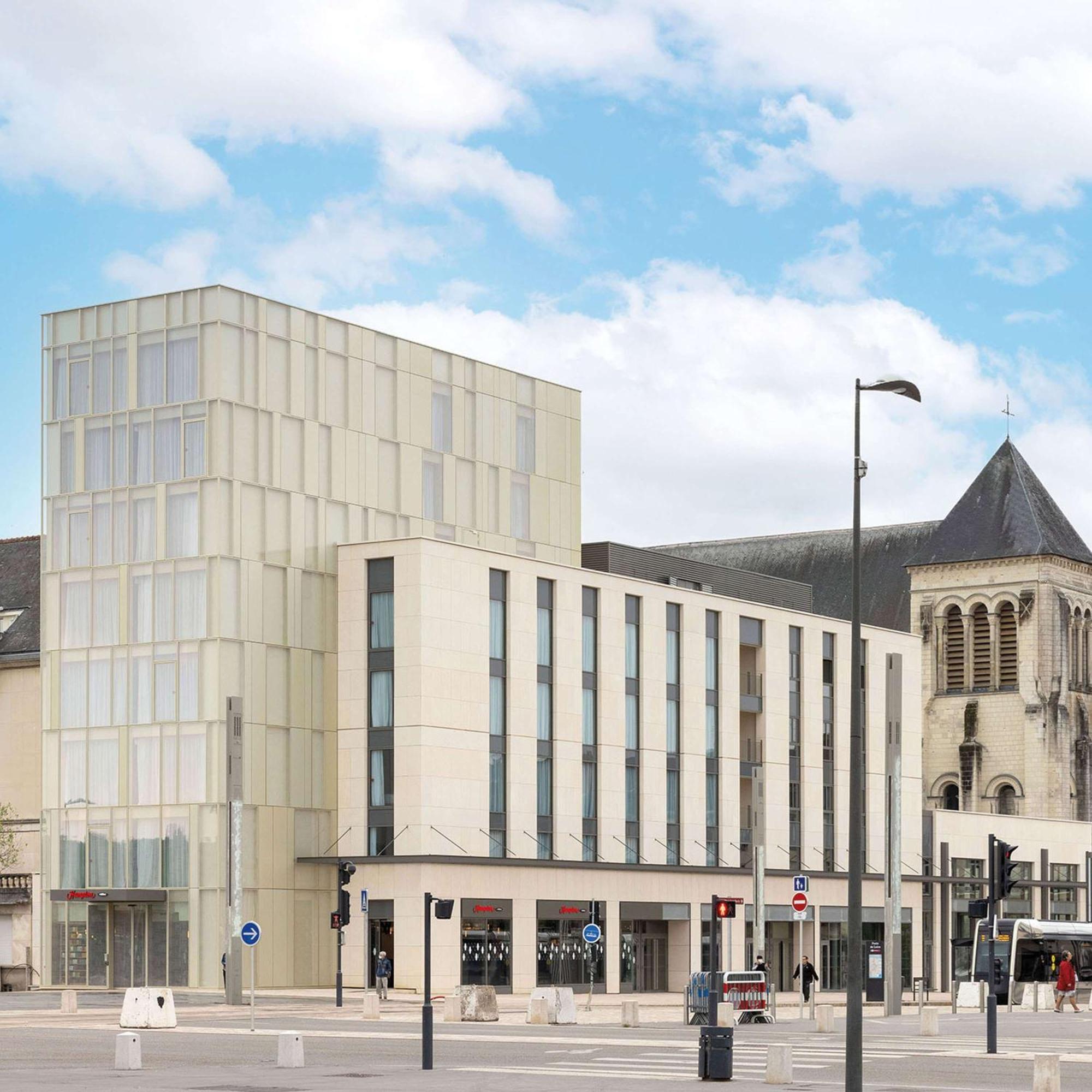 5. Hampton by Hilton Tours Centre