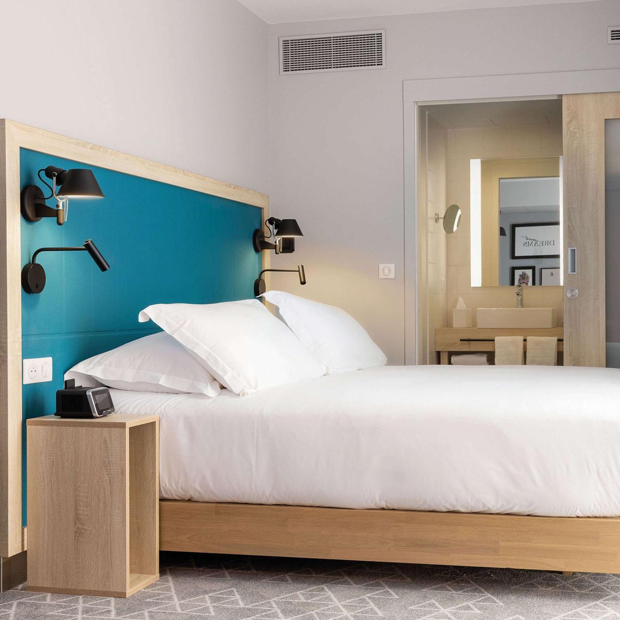 5. Hampton by Hilton Tours Centre