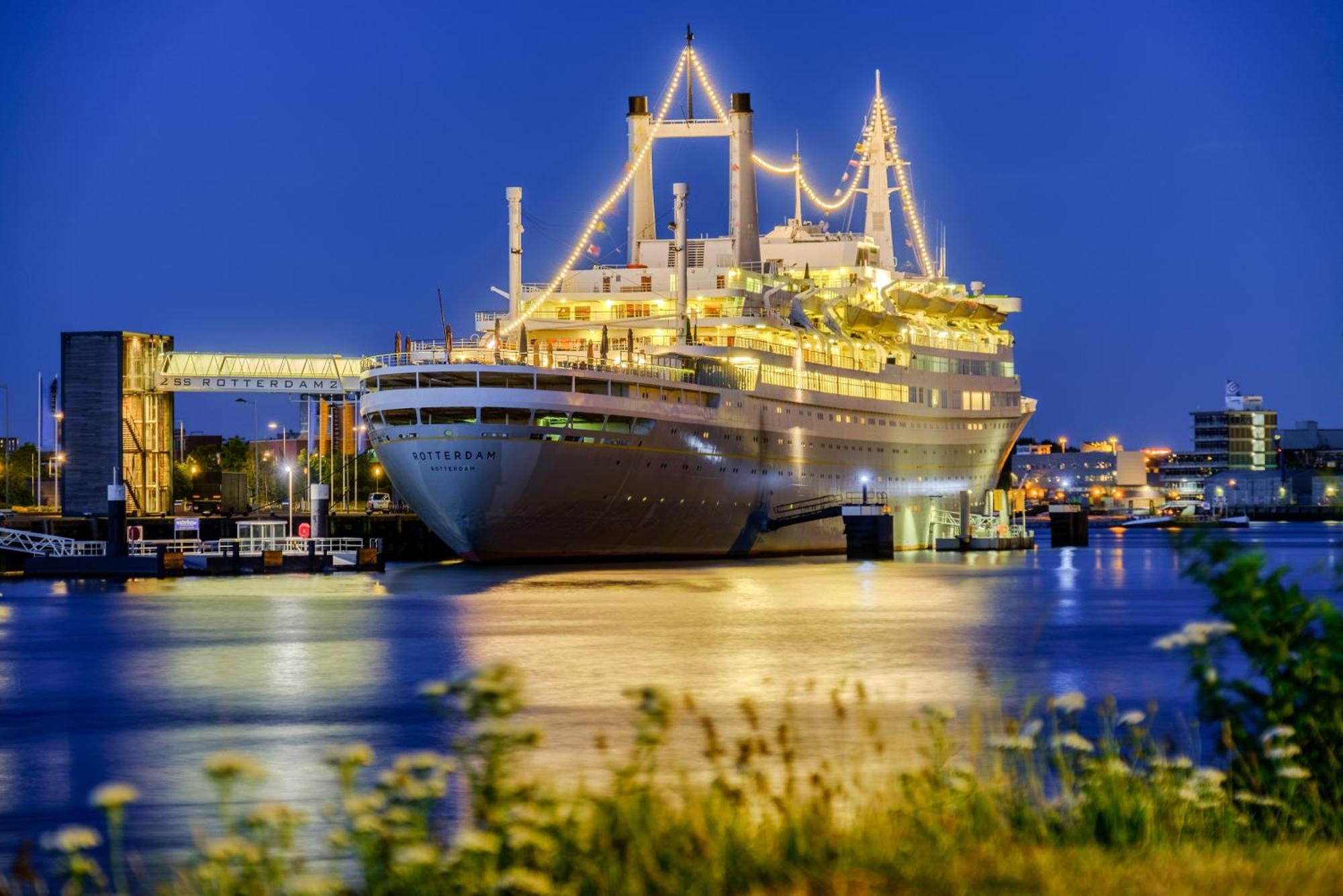 8. Ss Rotterdam