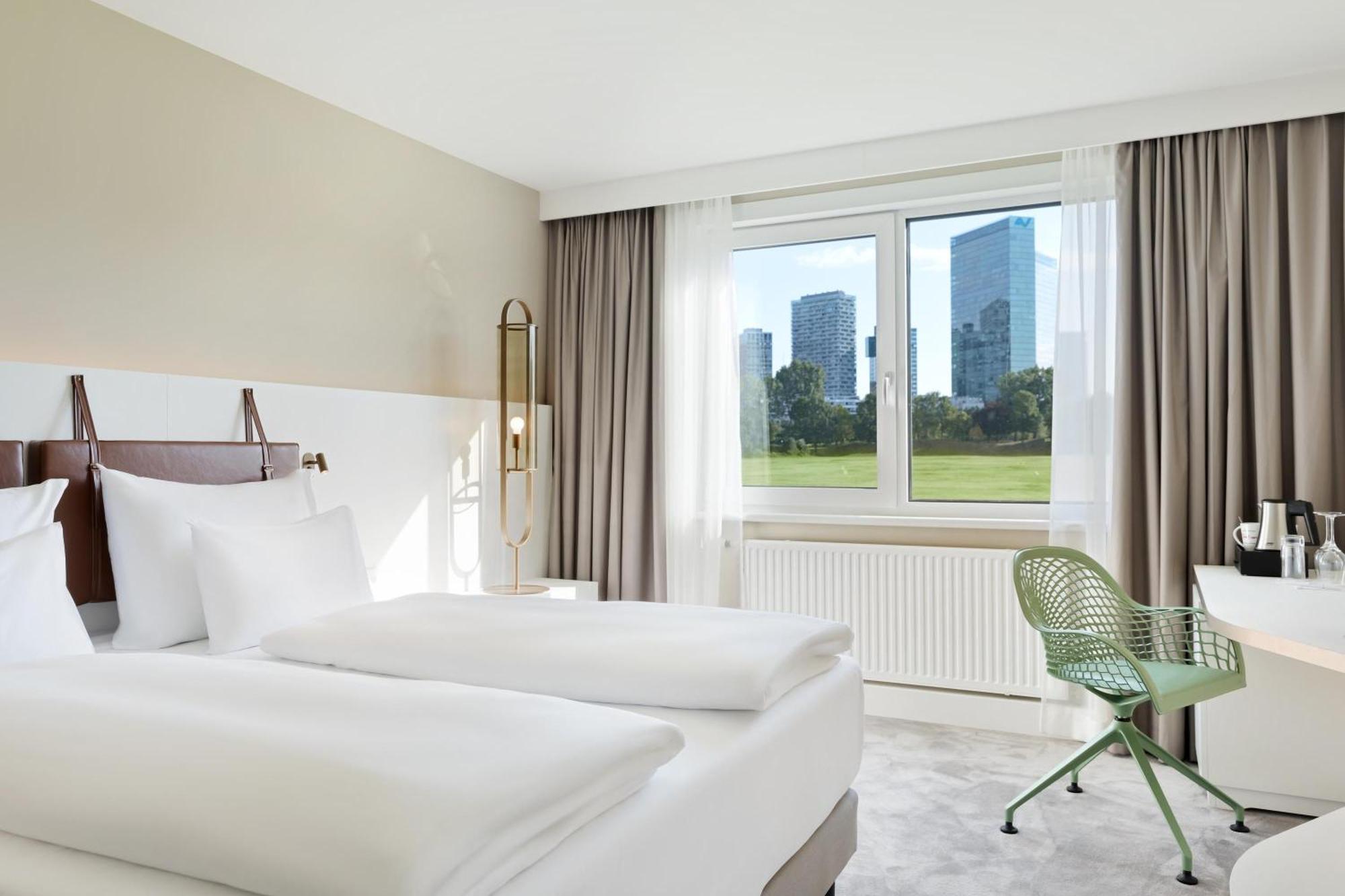 1. Austria Trend Hotel Bosei